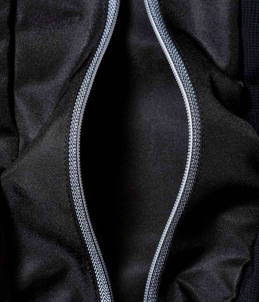 Black (Black)