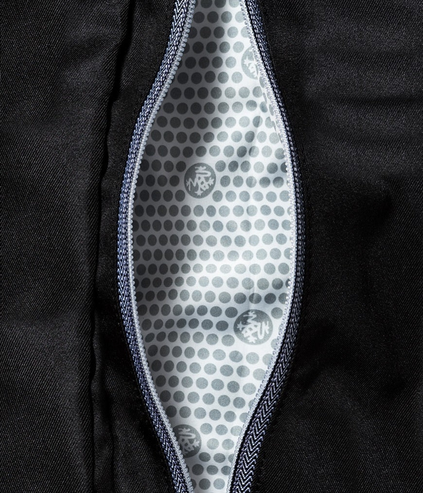 Black (Black)