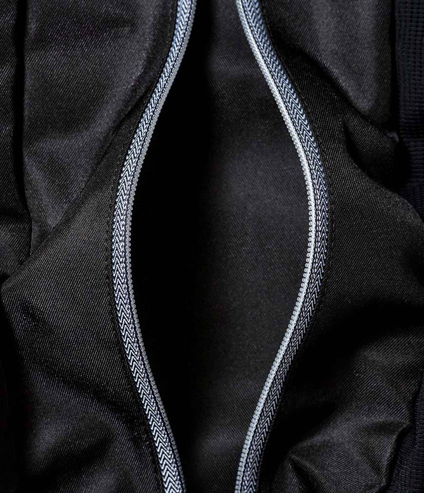 Black (Black)